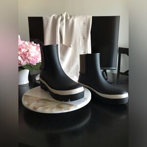BRAND NEW TORY BURCH HURRICANE BOOTS NEVER WORN BLACK SIZE 10M Xtra Shipping